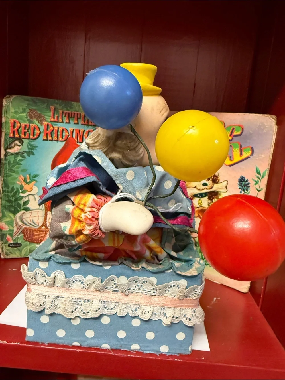 Vintage Polka Dot Clown music box, works